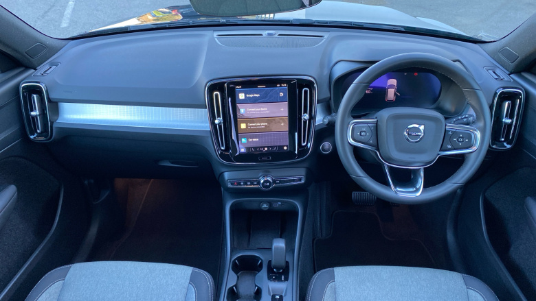 Volvo XC40 2.0 B3P Core 5dr Auto Petrol Estate